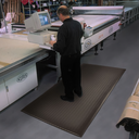 Tapete antifadiga I Cor: preto I Dimensão: rolo 91 cm x 18,3 m I NOTRAX